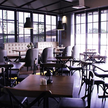 Maple Hotel Grogol Jakarta Ngoại thất bức ảnh