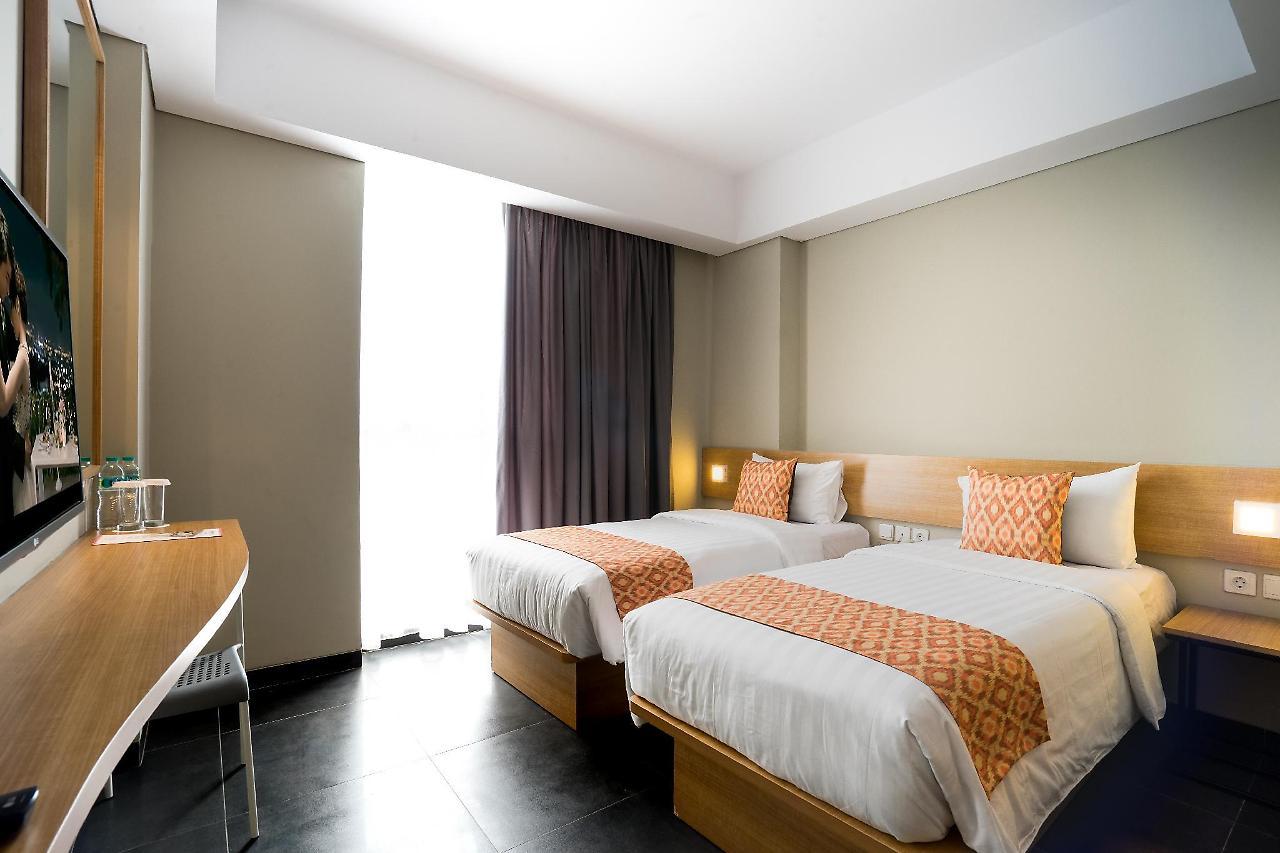 Maple Hotel Grogol Jakarta Ngoại thất bức ảnh