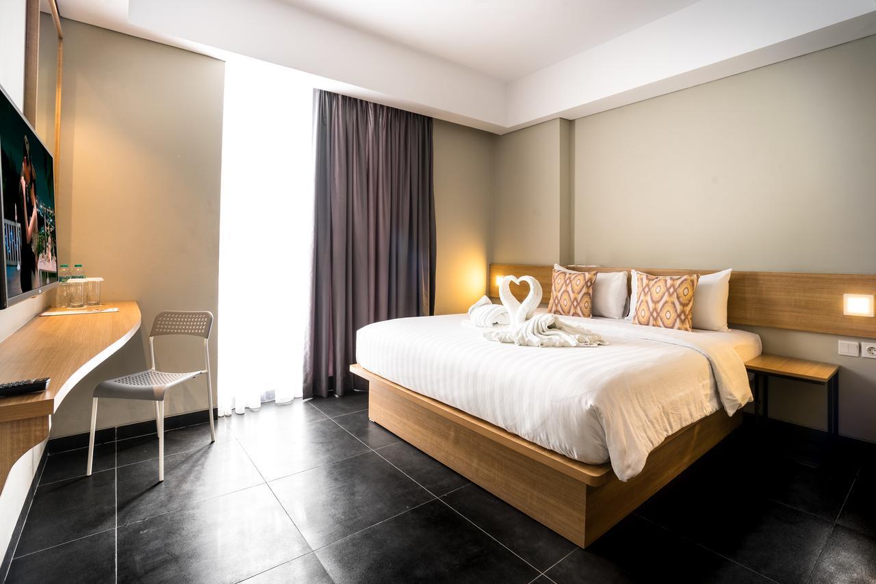 Maple Hotel Grogol Jakarta Ngoại thất bức ảnh