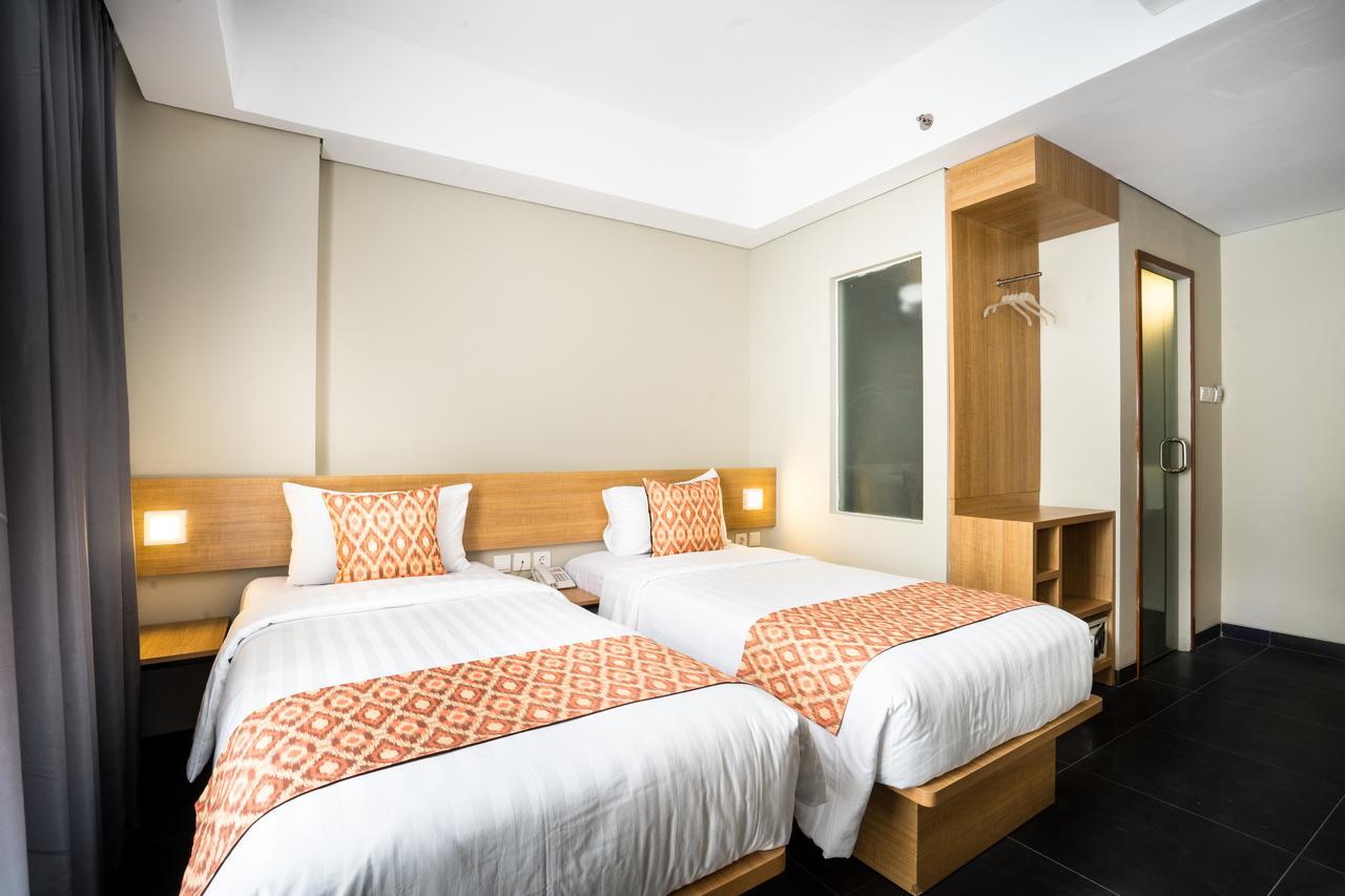 Maple Hotel Grogol Jakarta Ngoại thất bức ảnh