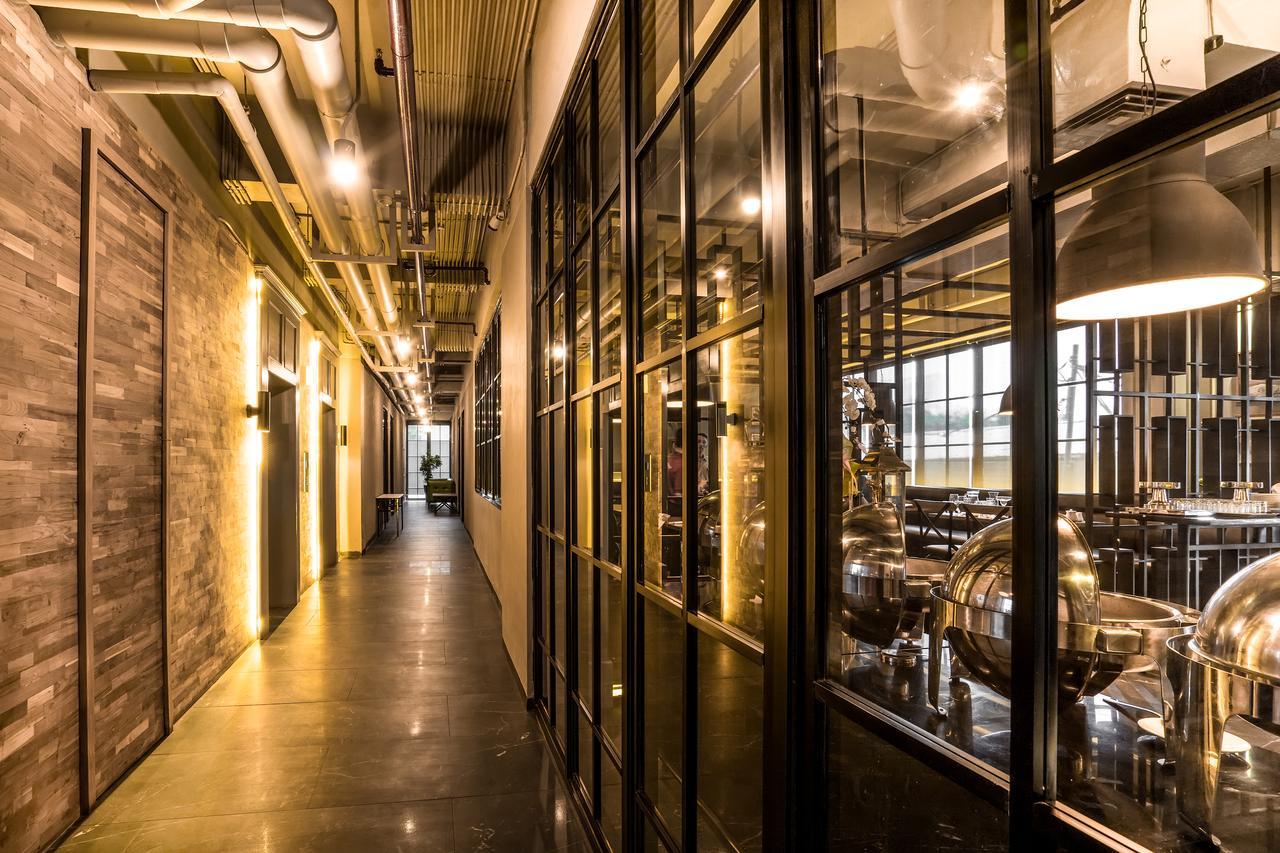 Maple Hotel Grogol Jakarta Ngoại thất bức ảnh